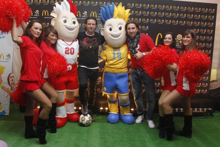 McDonald’s Polska z dumą zaprezentował maskotki UEFA EURO 2012™!!!